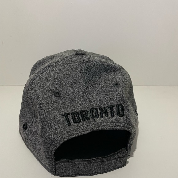 Blue jays SnapBack - Picture 2 of 2